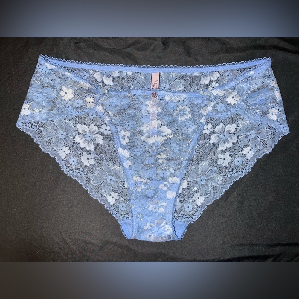 BODY BY VICTORIA
Lace Wrap Hiphugger Panty